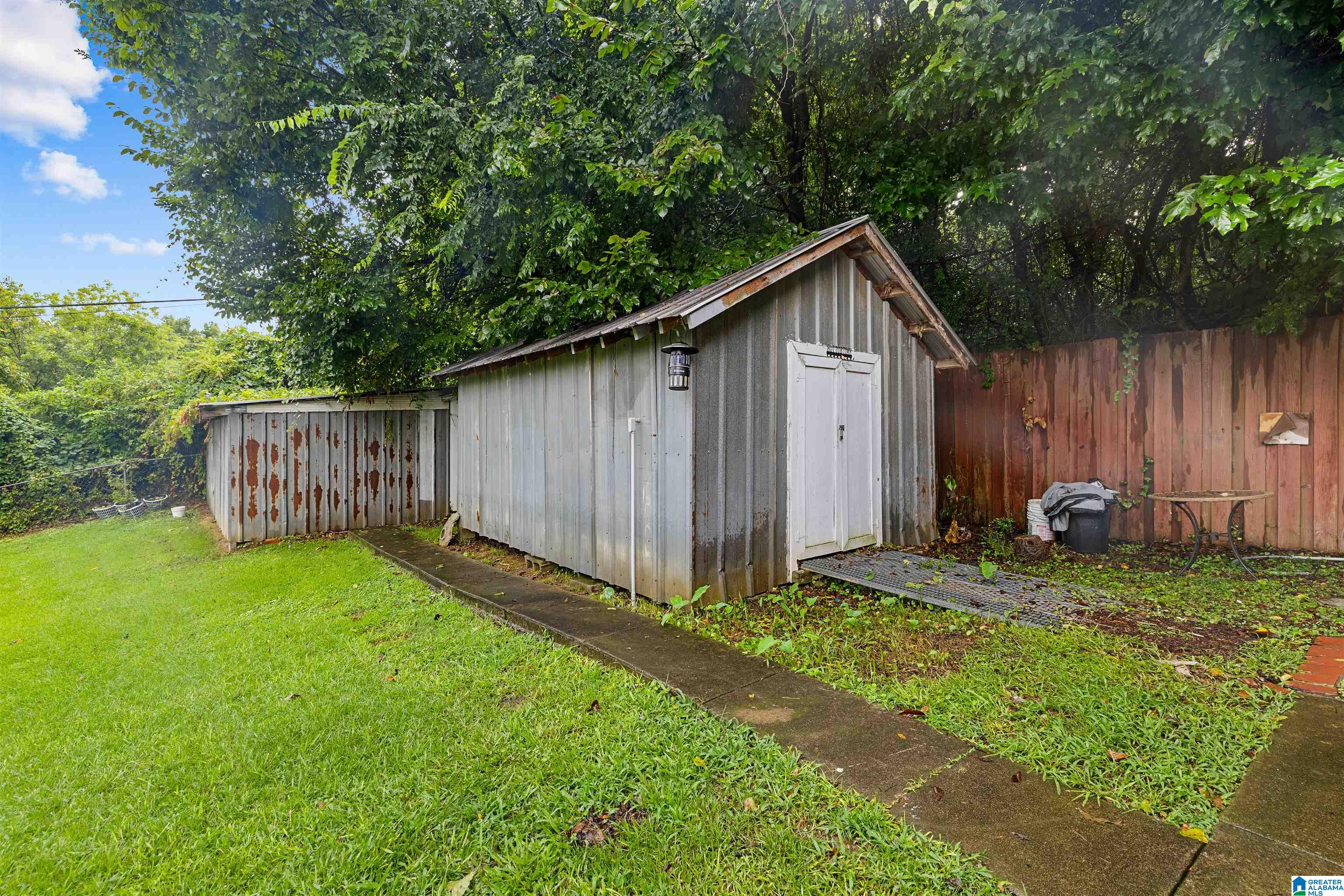 1328 2ND AVENUE