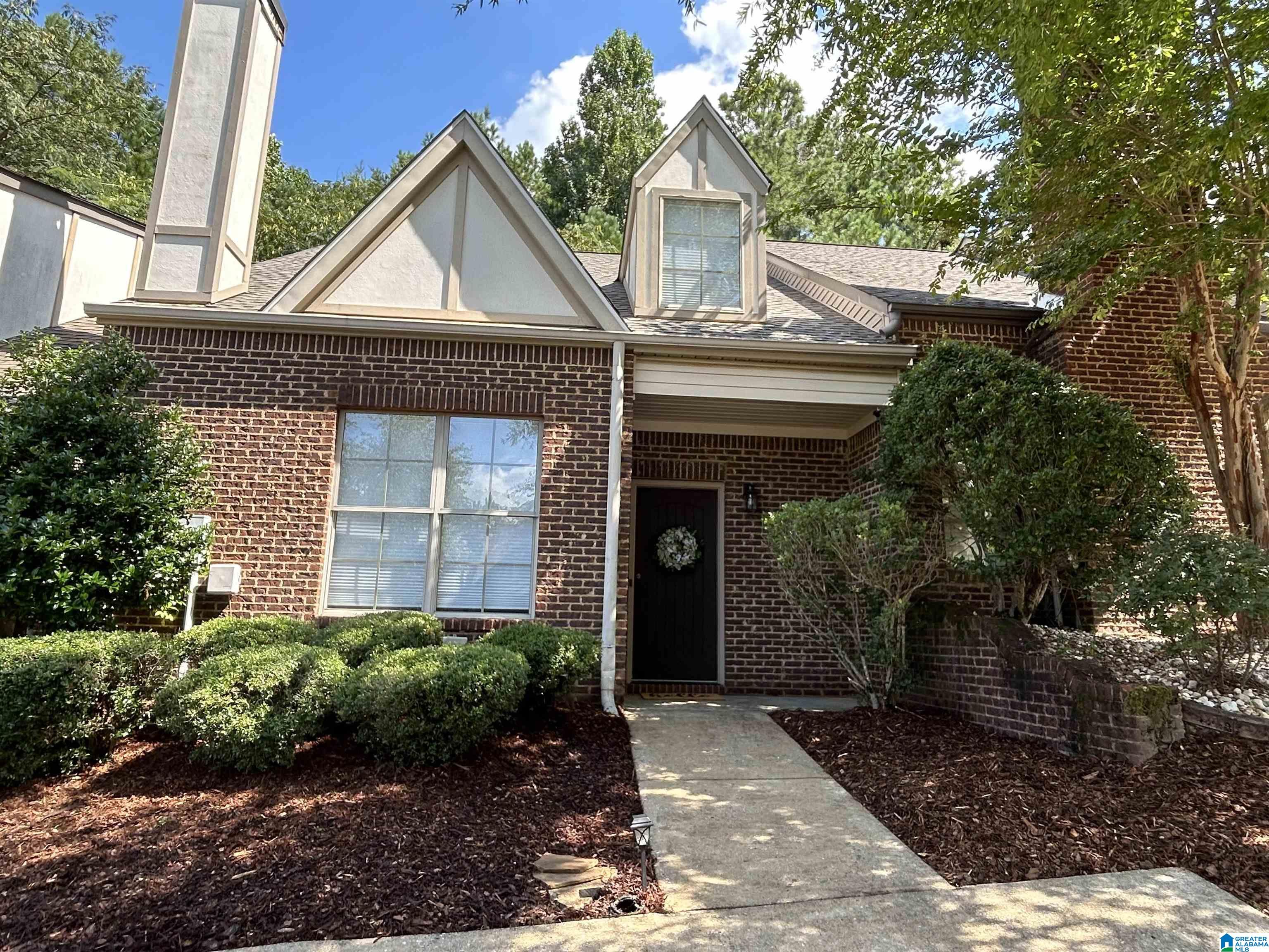 2208 RIDGEMONT DRIVE