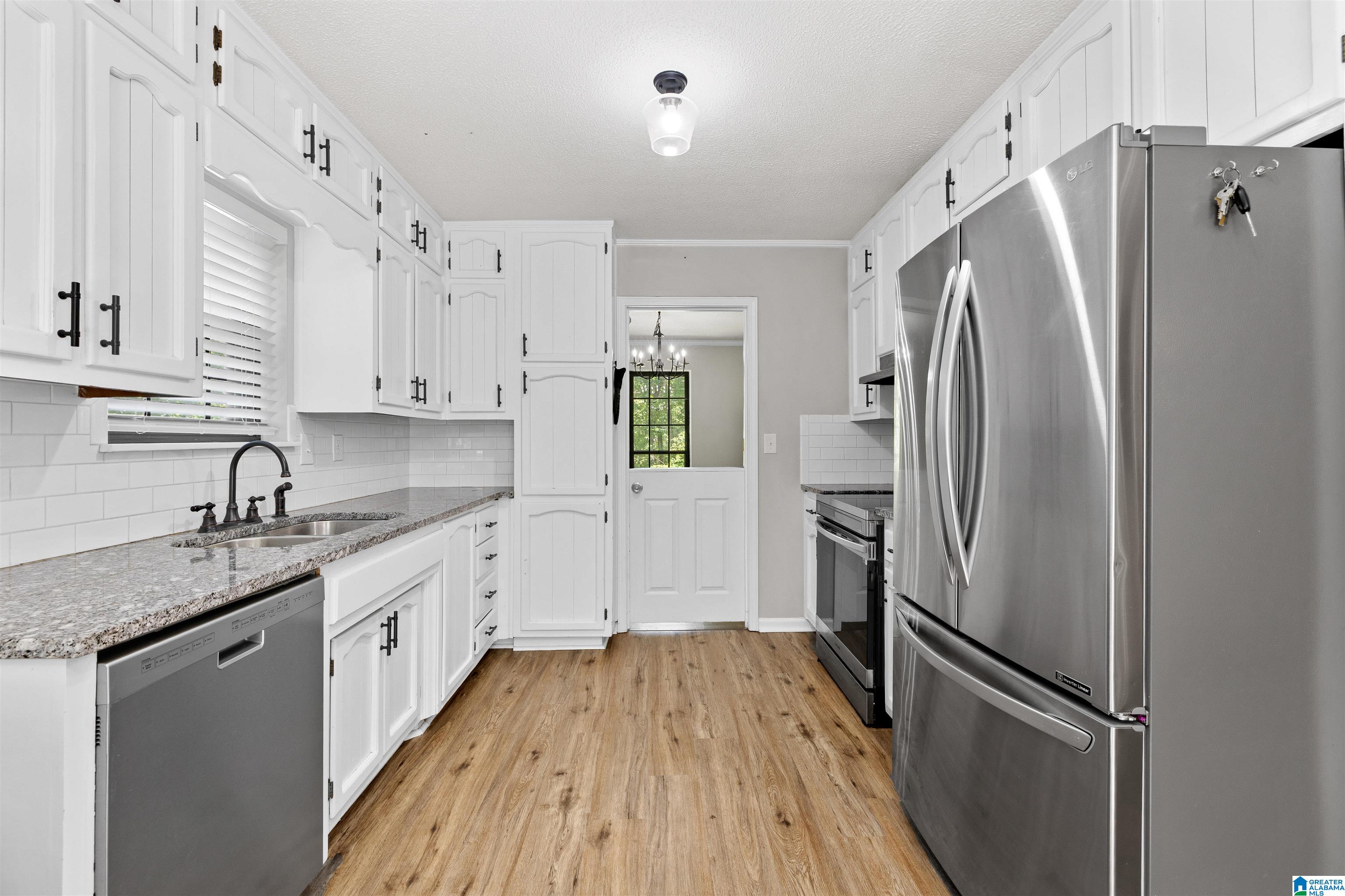 5633 LAZY ACRES TRAIL