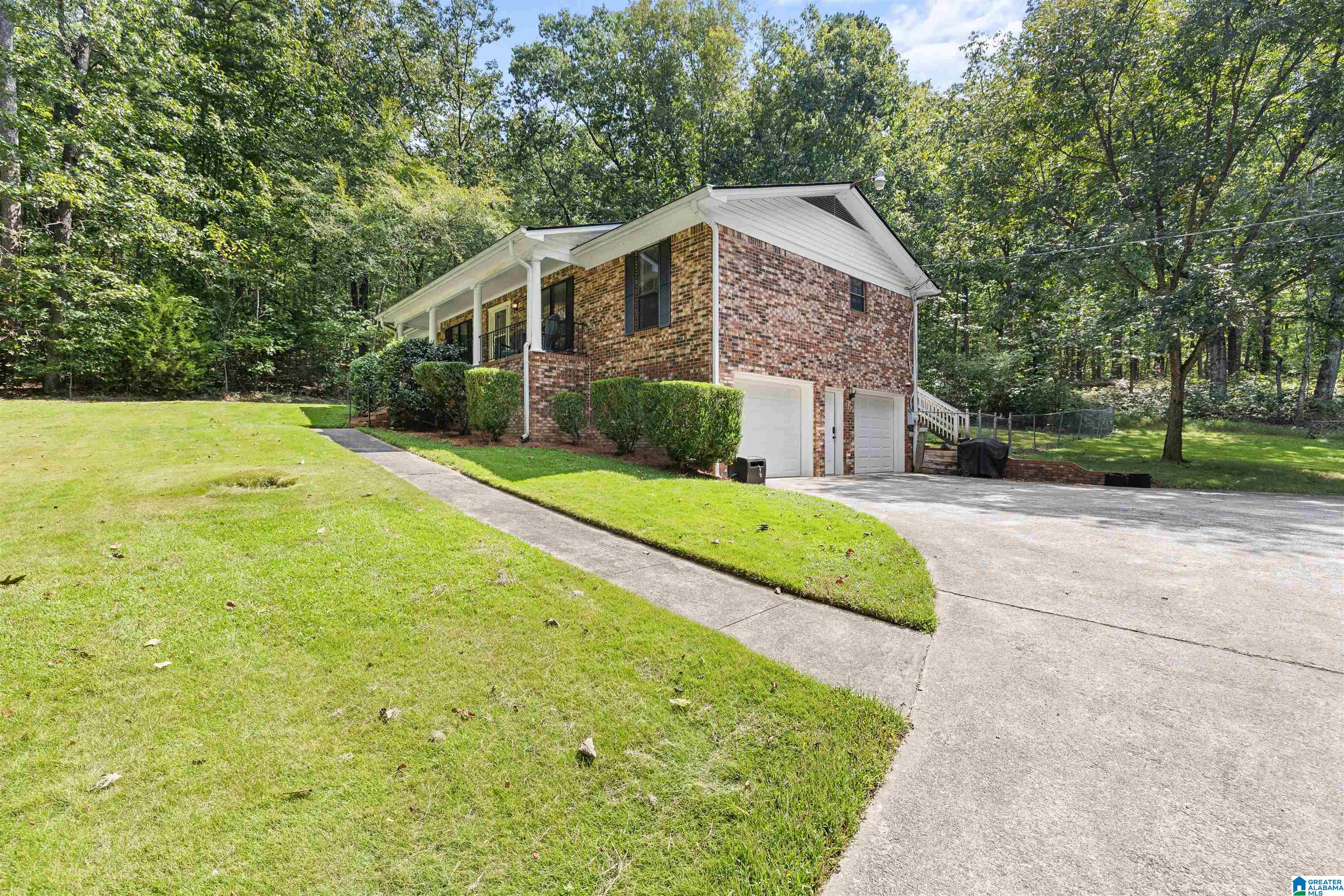 5633 LAZY ACRES TRAIL