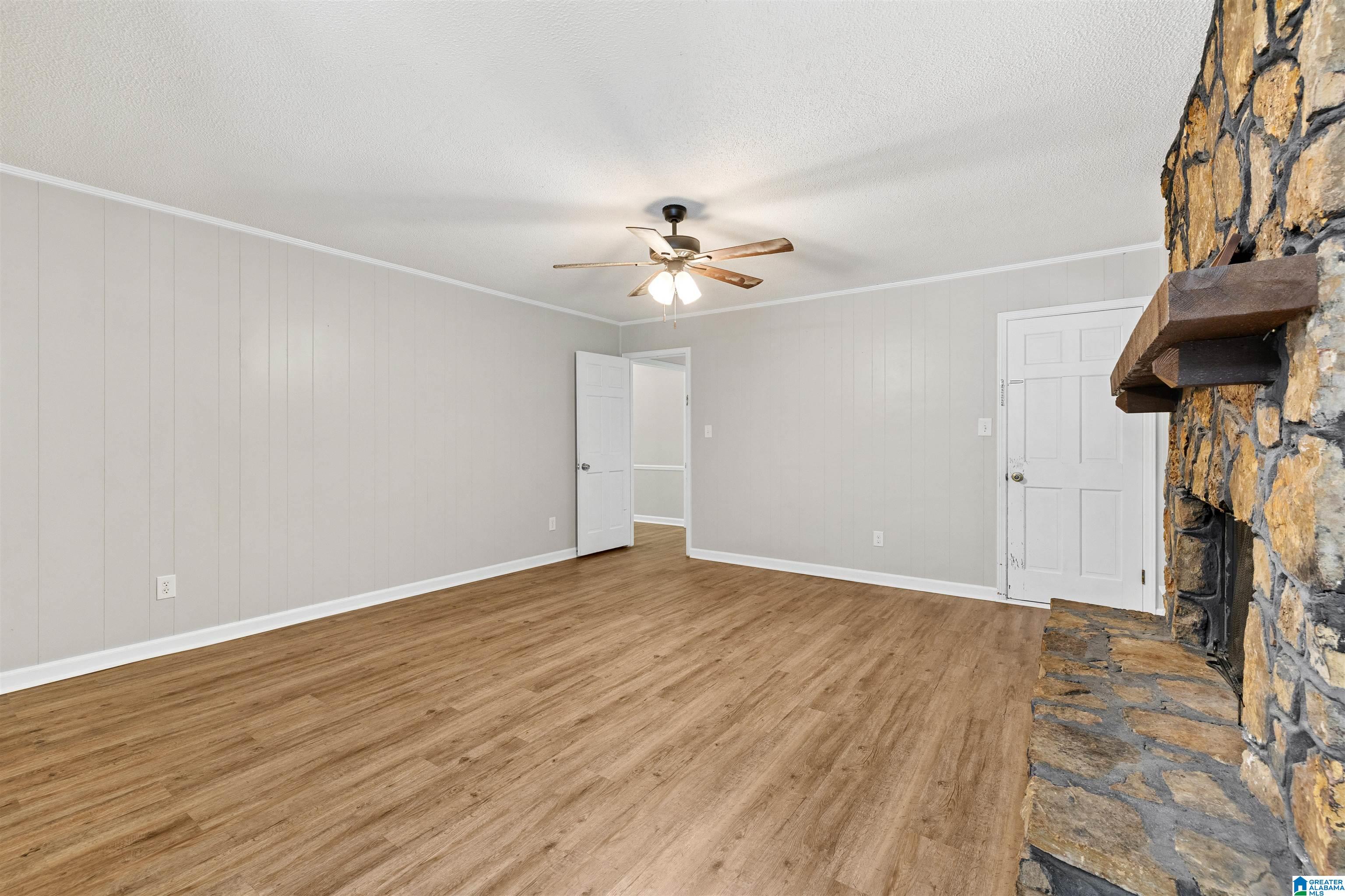 5633 LAZY ACRES TRAIL
