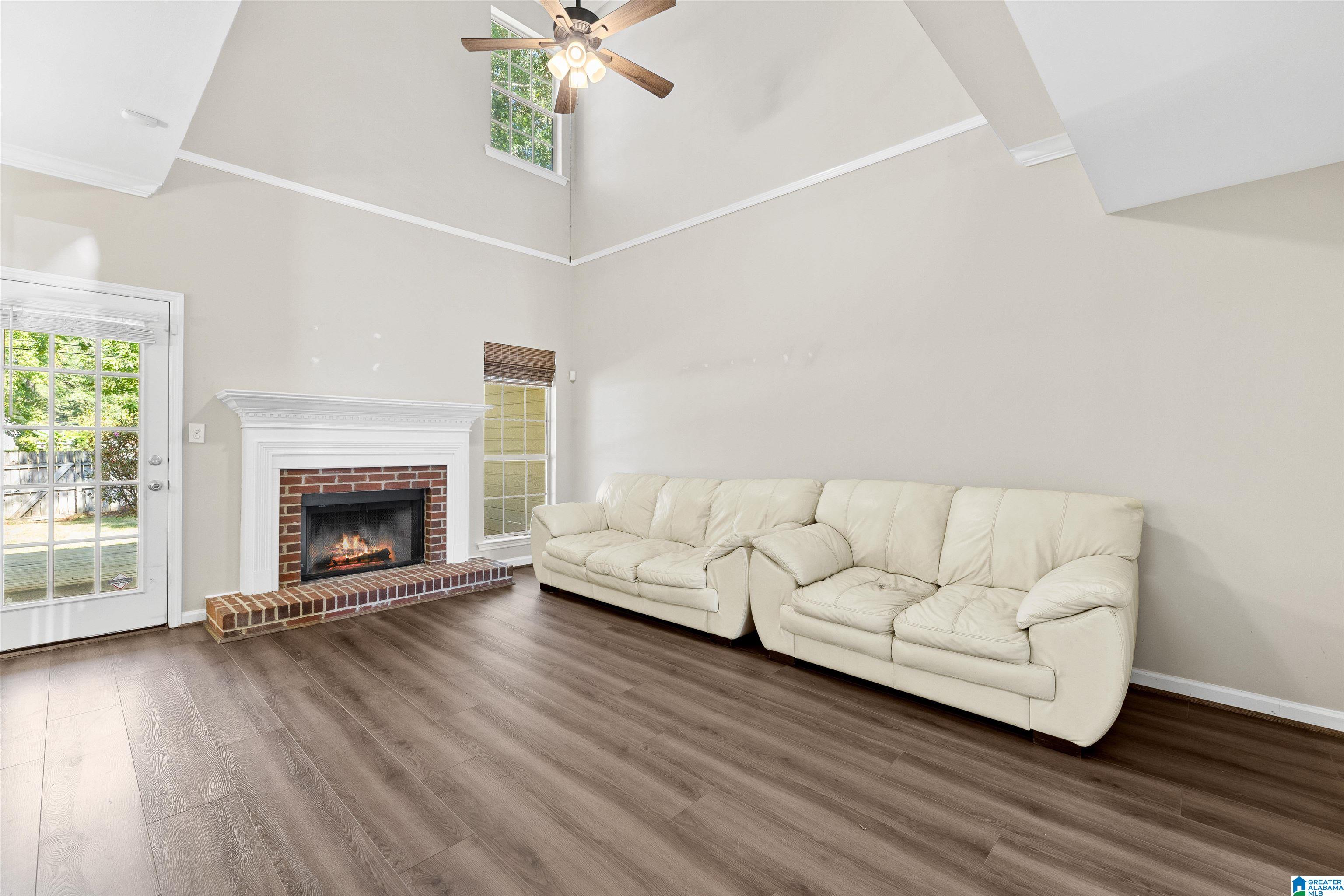 129 TIMBERLEAF CIRCLE