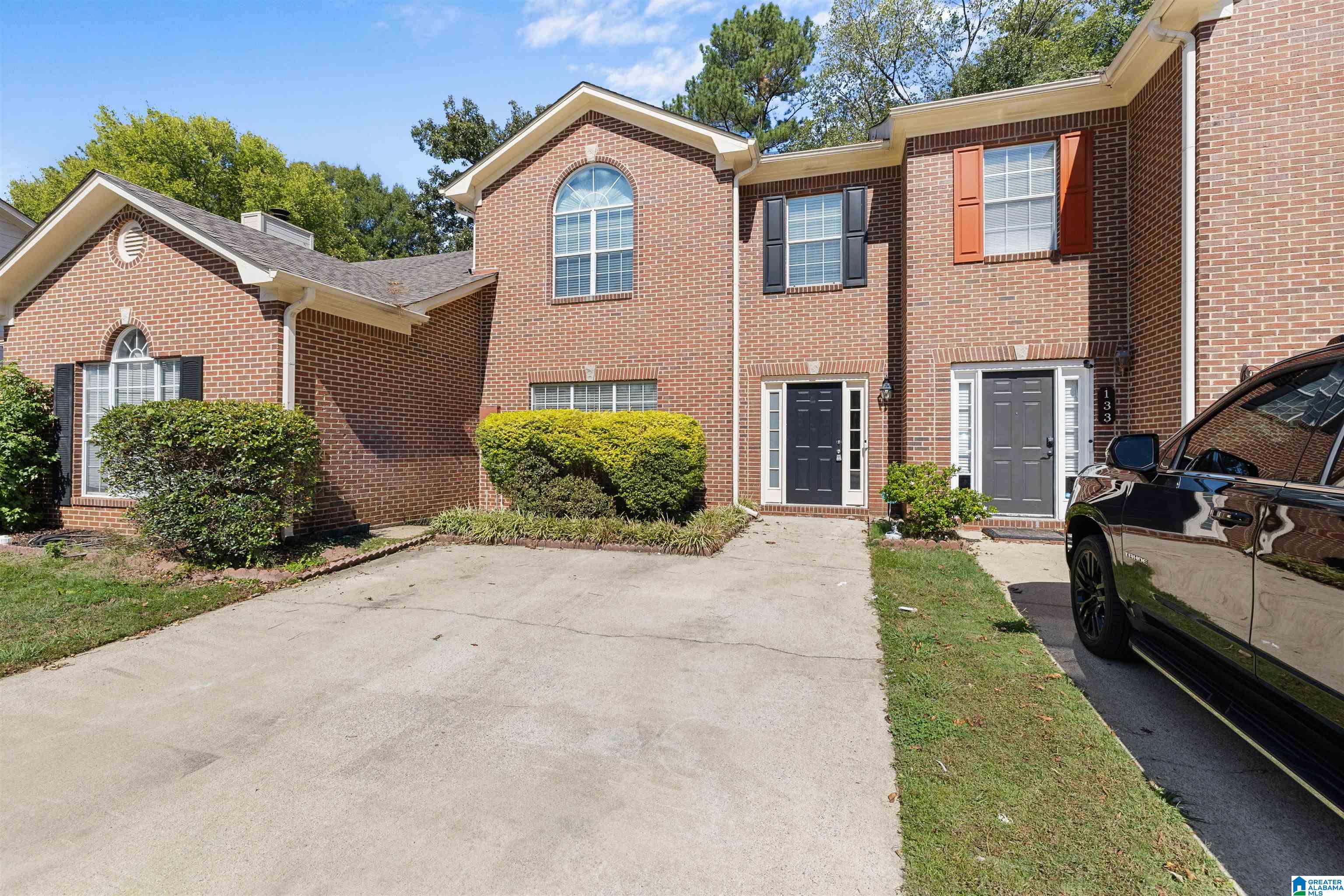 129 TIMBERLEAF CIRCLE