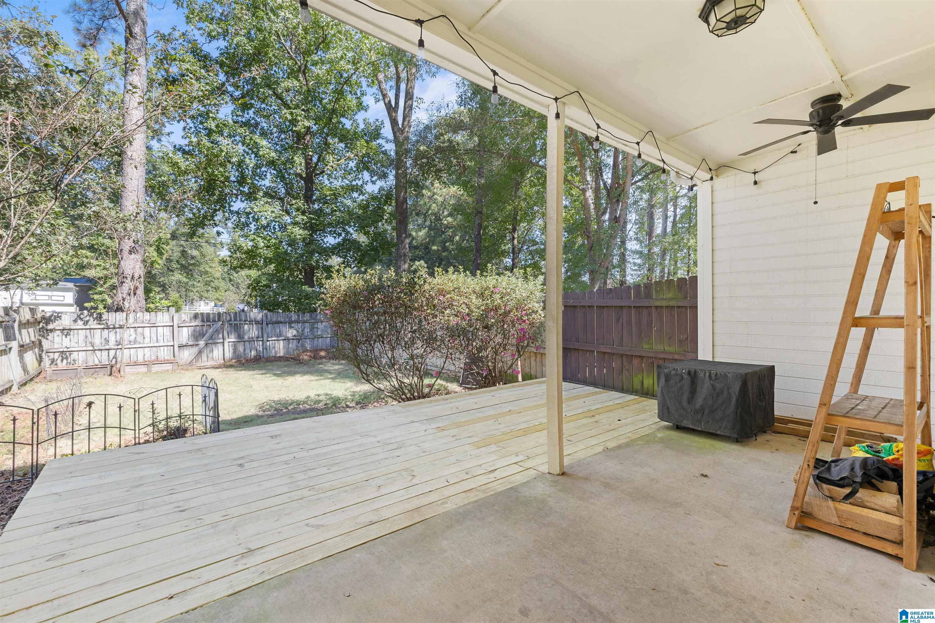 129 TIMBERLEAF CIRCLE