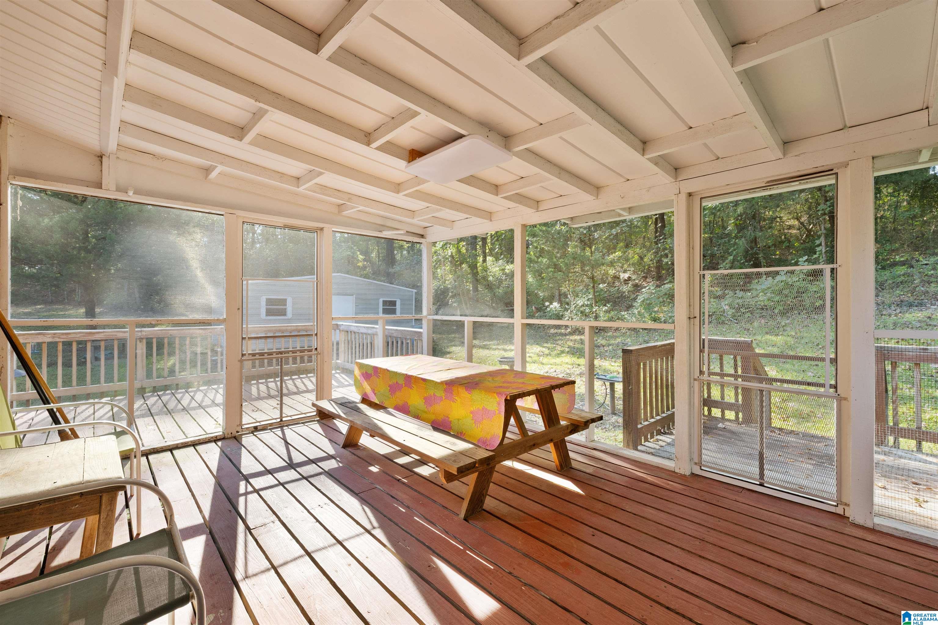 724 N PINE HILL ROAD
