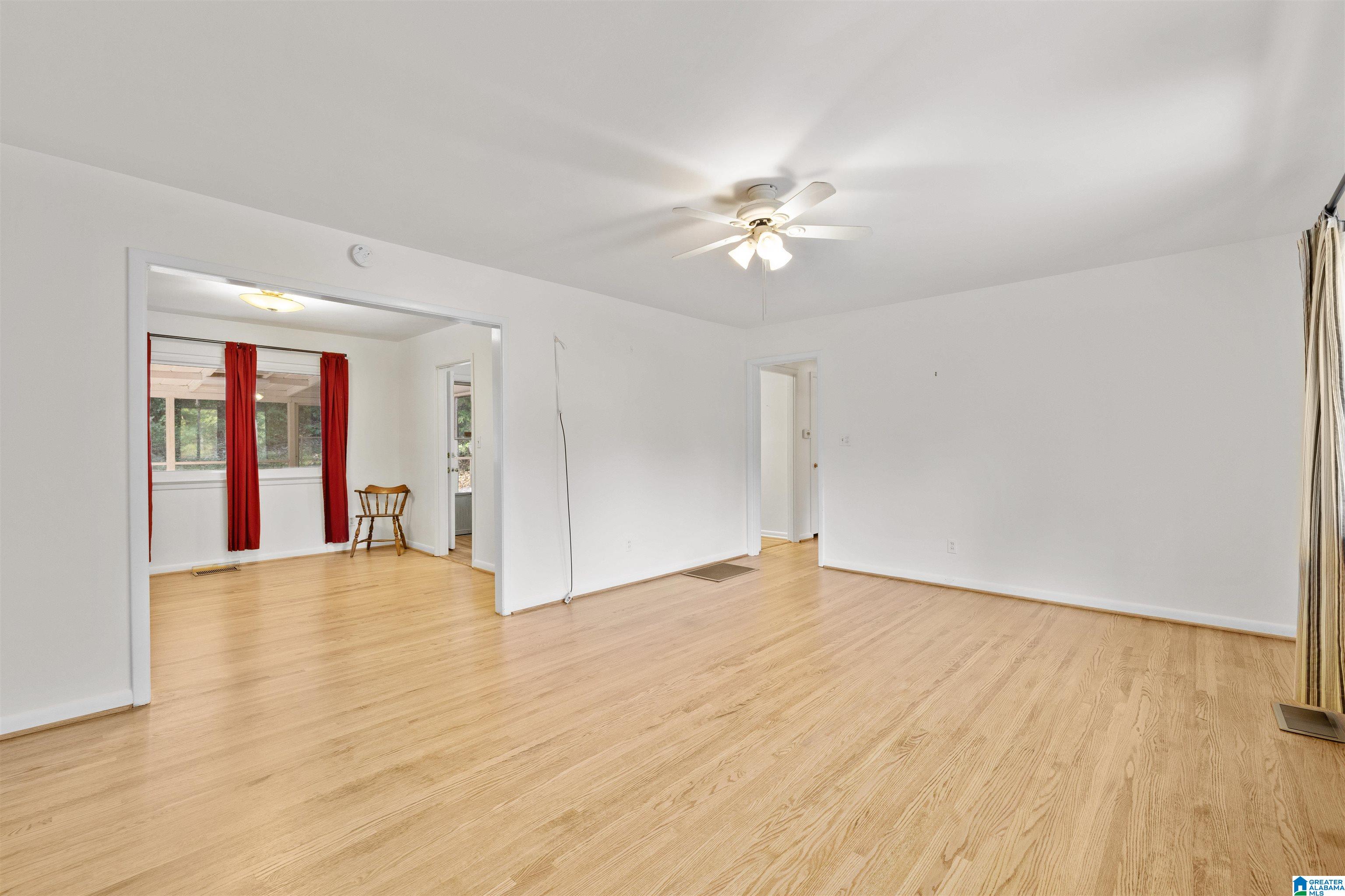 724 N PINE HILL ROAD