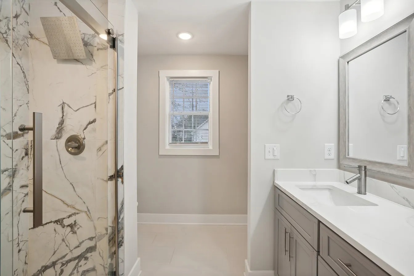 6206 Morrow Rd Unit: B