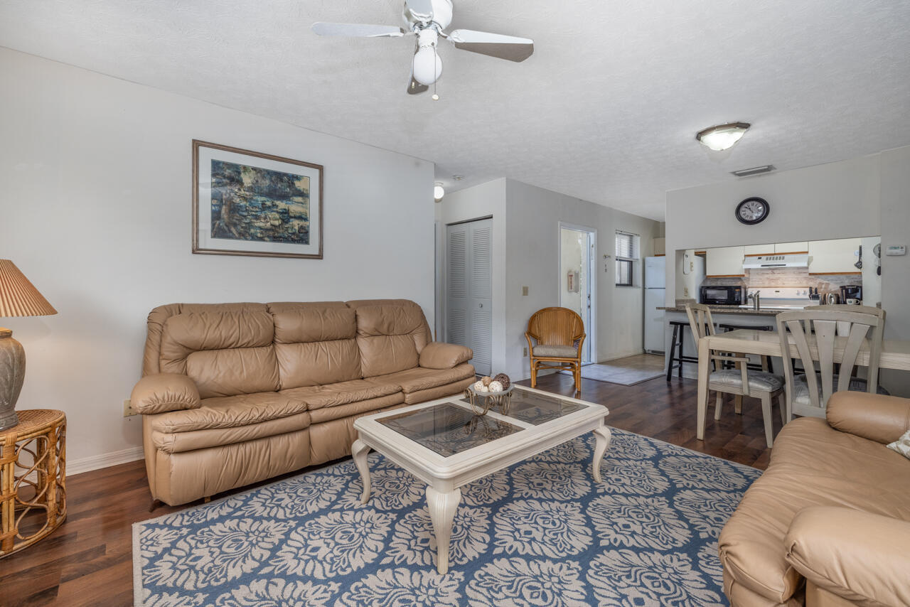 6537 SE Federal Highway 101