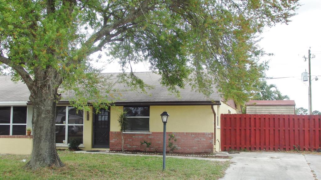 1220 SE Saint Lawrence Way