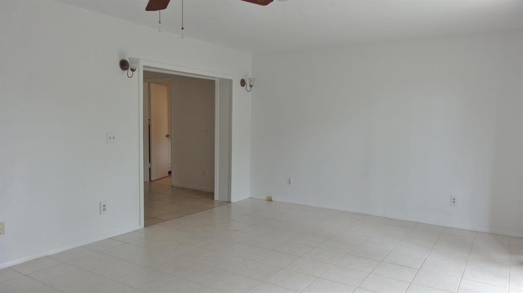 1220 SE Saint Lawrence Way