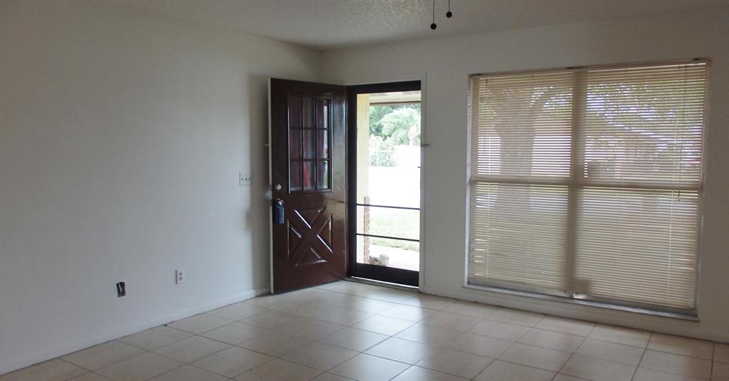 1220 SE Saint Lawrence Way