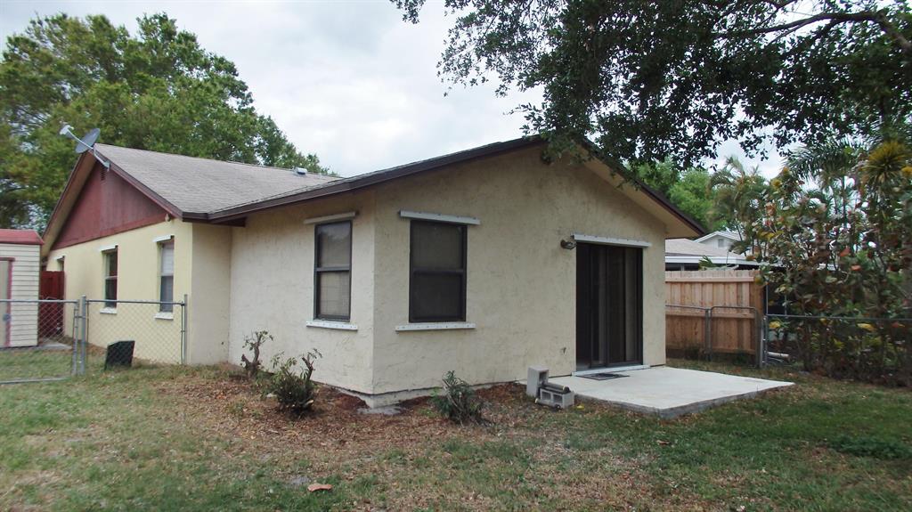 1220 SE Saint Lawrence Way