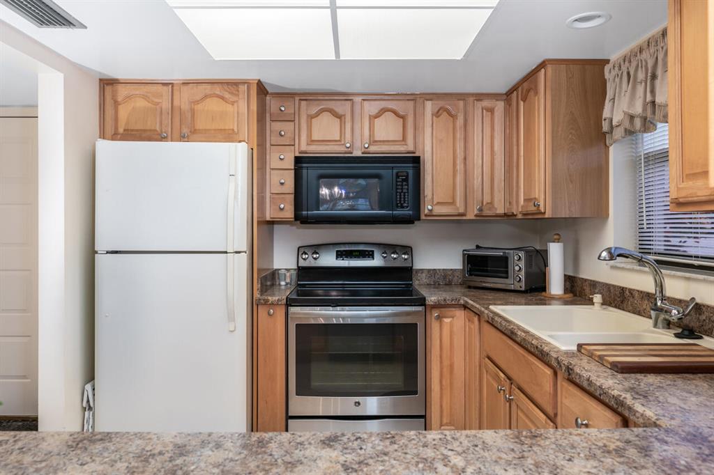 271 SW South River Drive 102