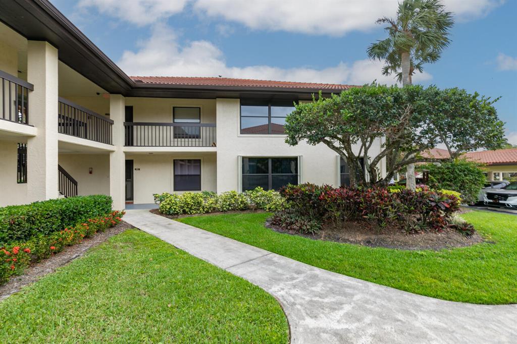 271 SW South River Drive 102