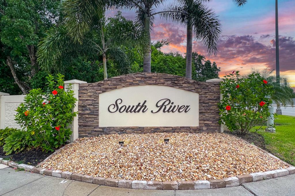271 SW South River Drive 102