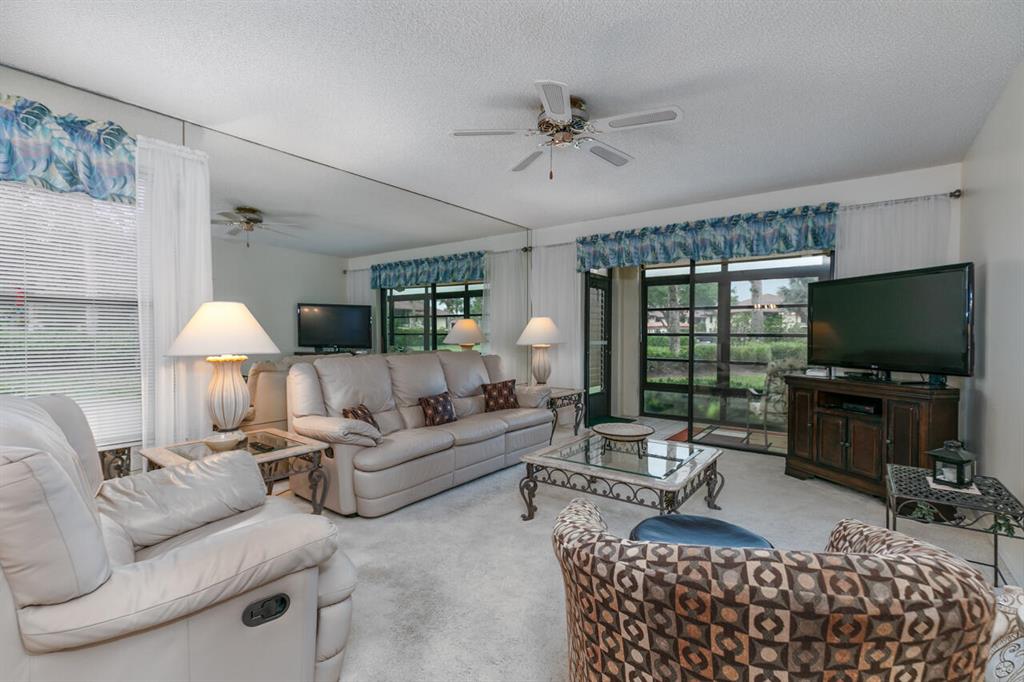 271 SW South River Drive 102