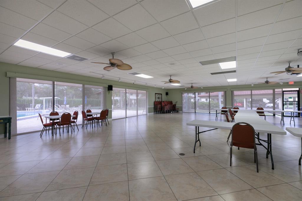 271 SW South River Drive 102