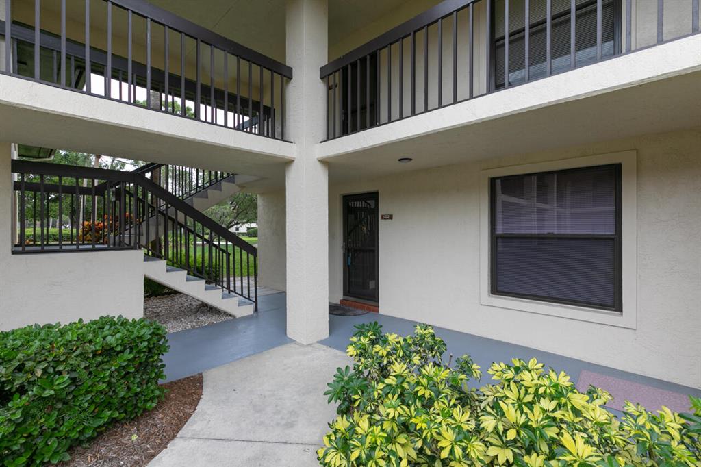 271 SW South River Drive 102