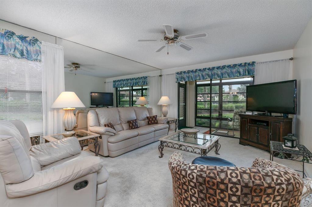 271 SW South River Drive 102