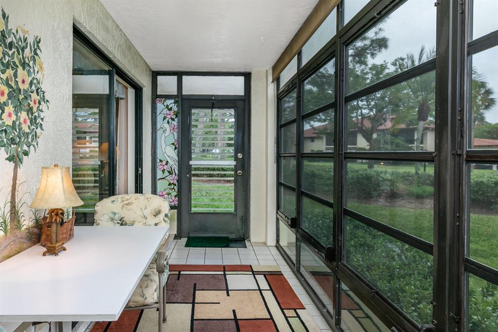 271 SW South River Drive 102