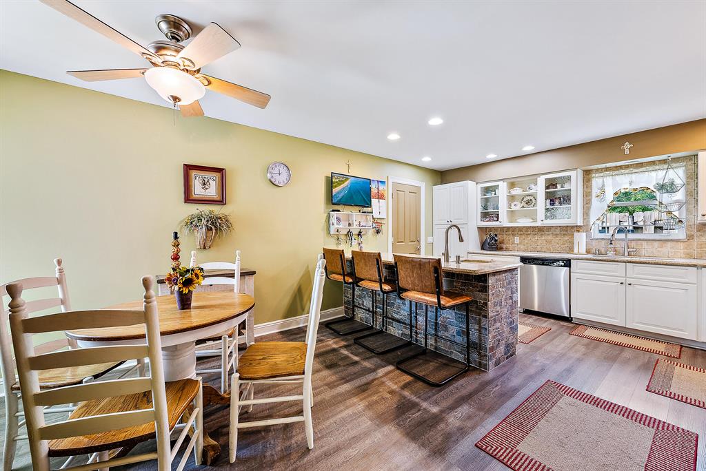 9735 154th Road N