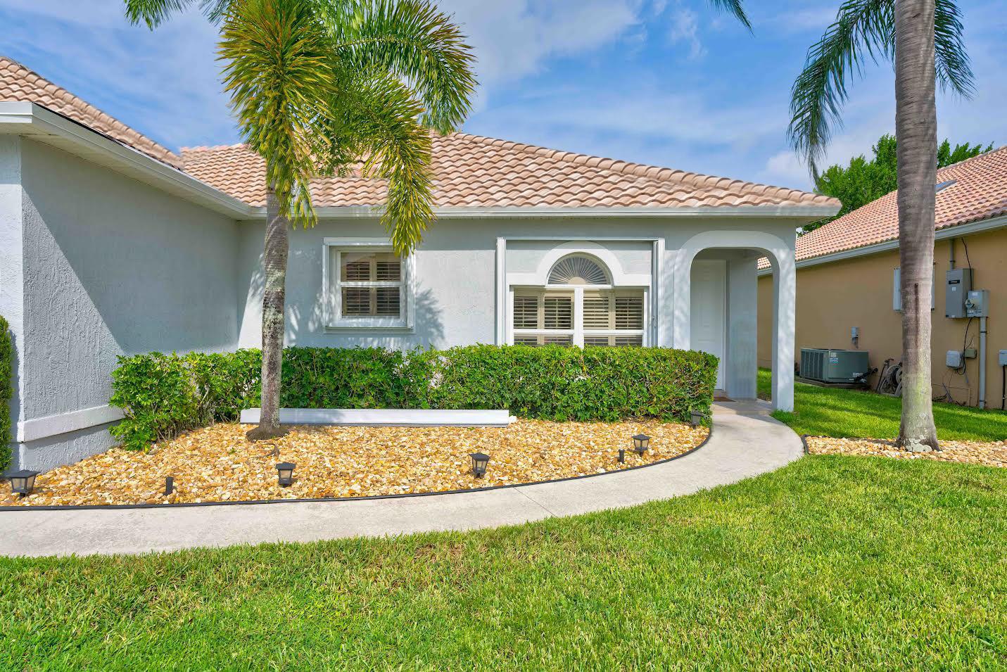 6021 SE Grand Cay Court