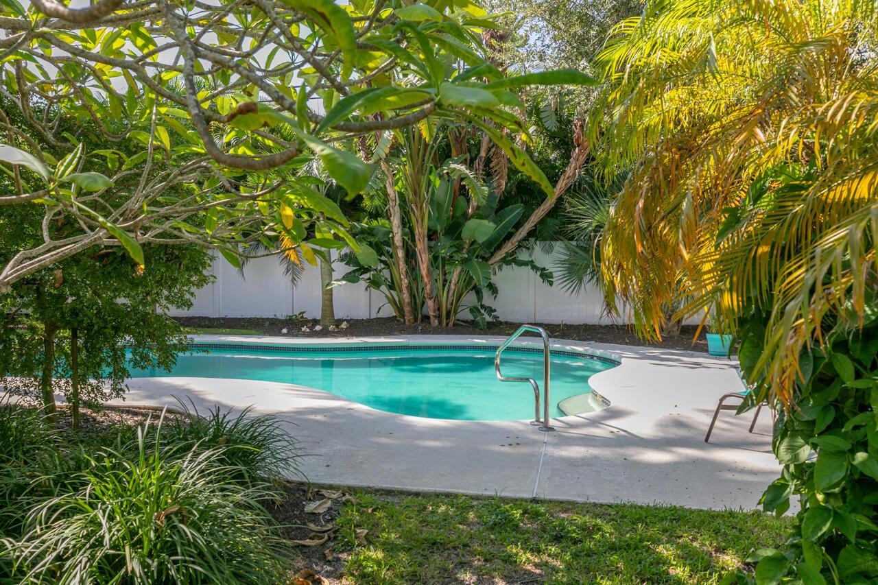 3412 Cove Road