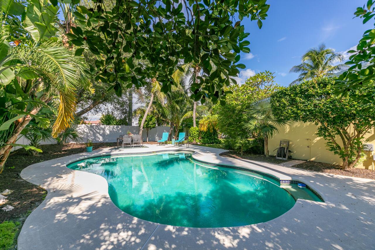 3412 Cove Road