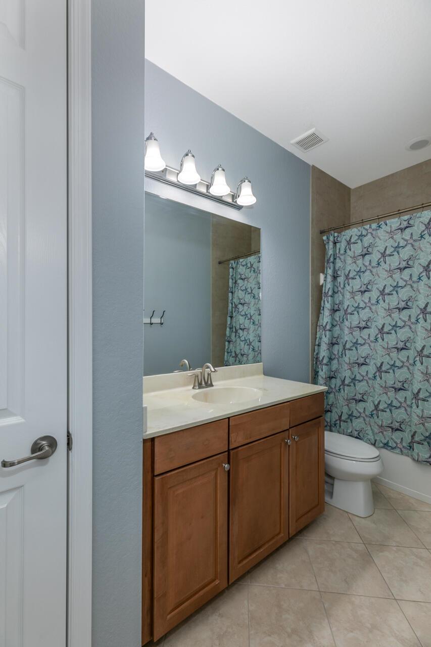 6644 SE Woodmill Pond Lane