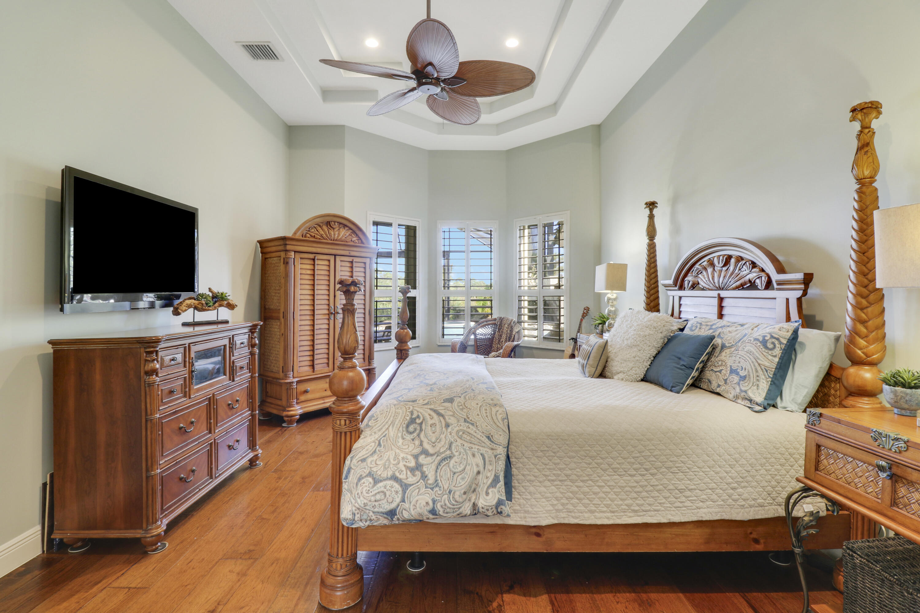 6859 SE Sleepy Hollow Lane