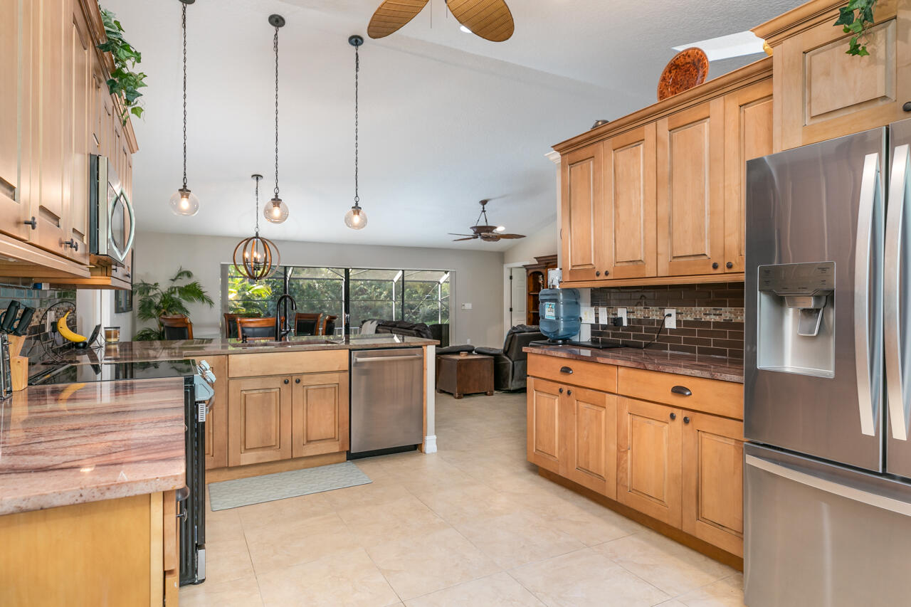 1634 SW Saint Andrews Drive