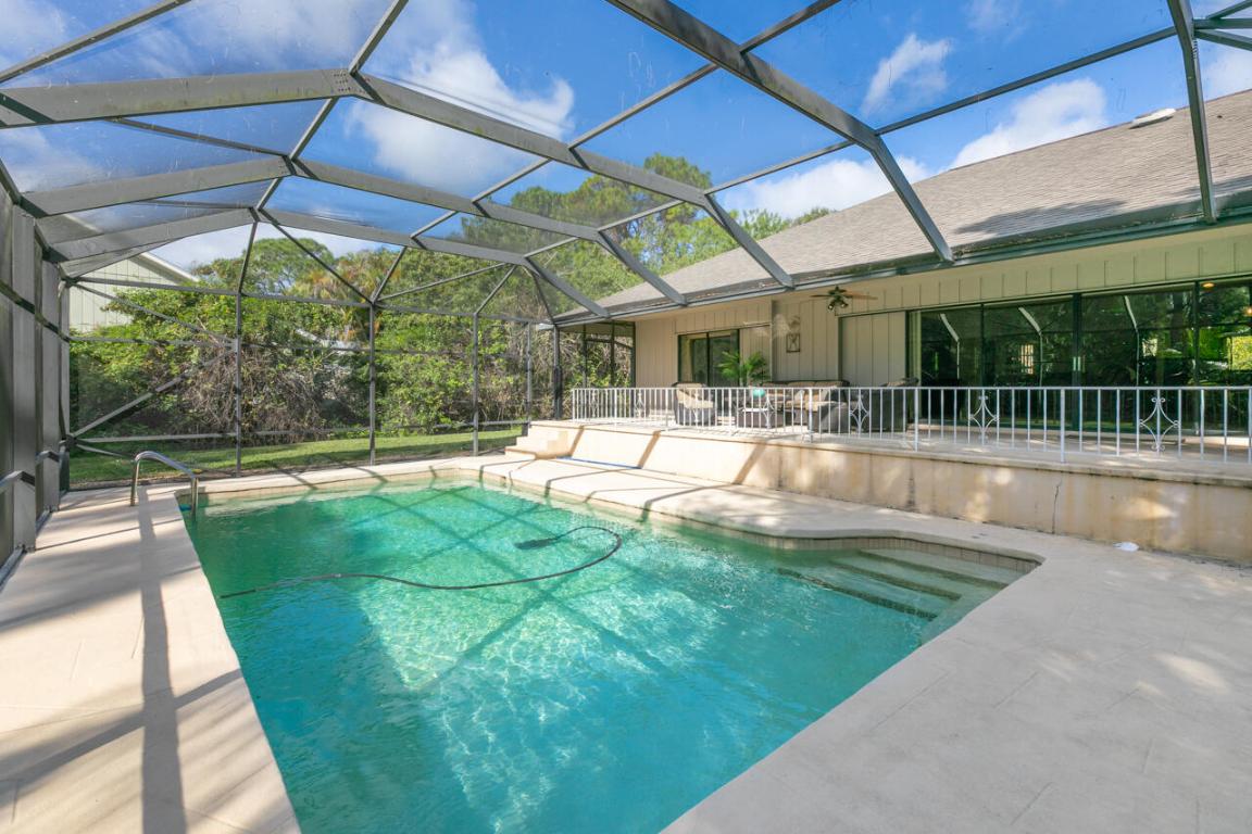 1634 SW Saint Andrews Drive