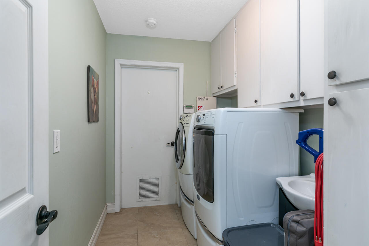 1634 SW Saint Andrews Drive