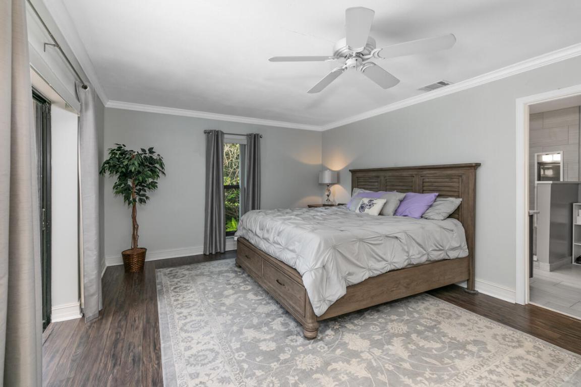 1634 SW Saint Andrews Drive