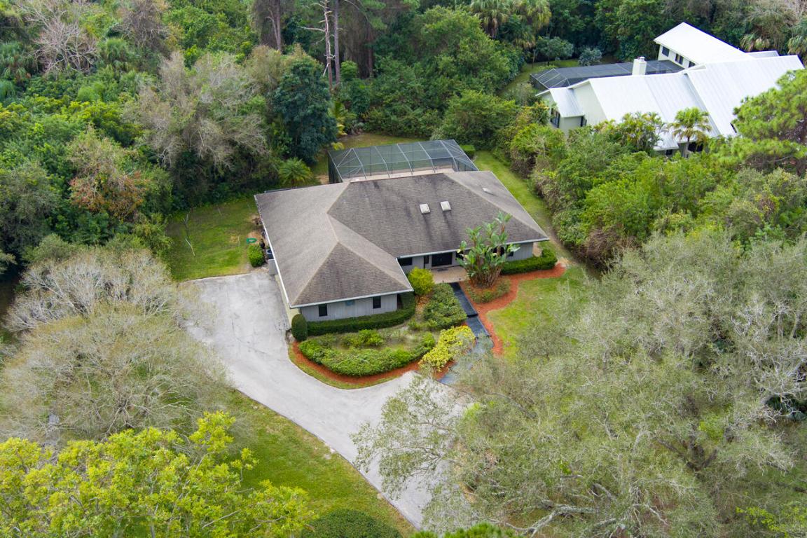 1634 SW Saint Andrews Drive