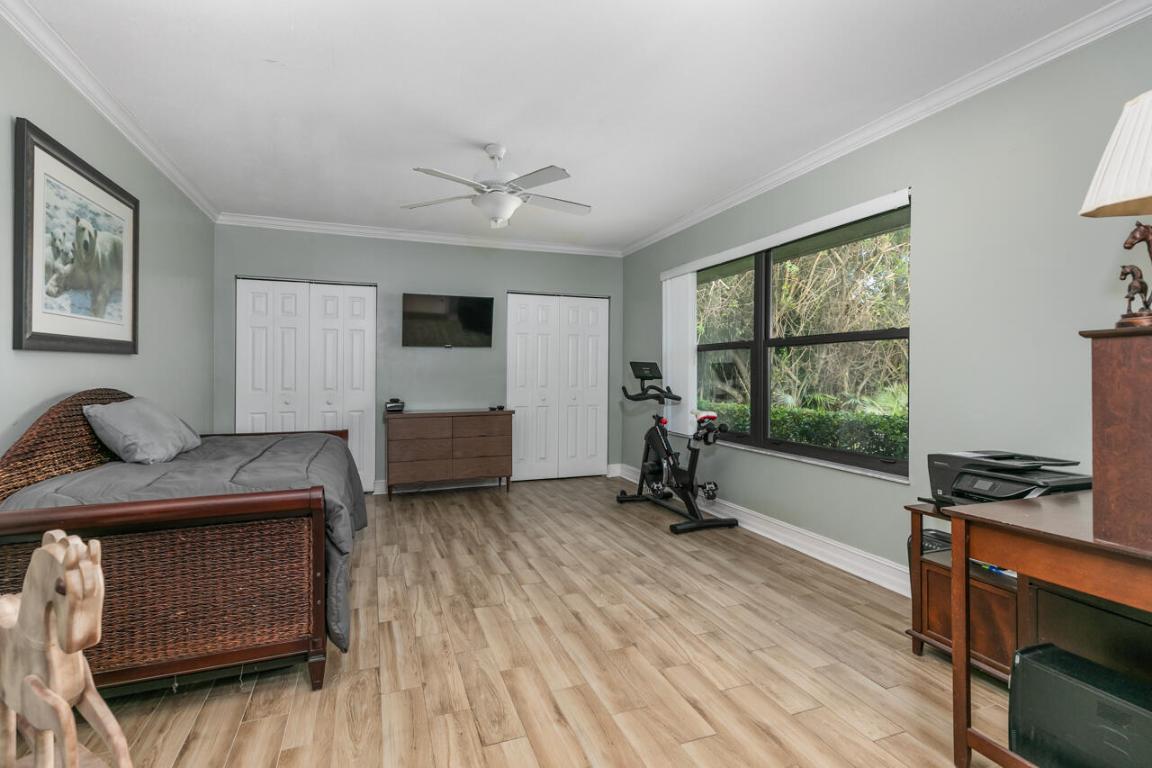 1634 SW Saint Andrews Drive