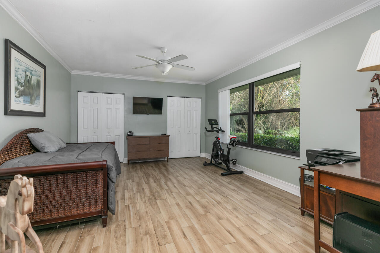 1634 SW Saint Andrews Drive