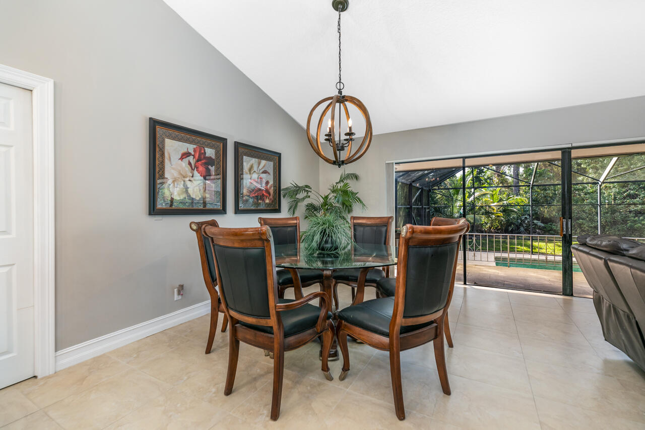 1634 SW Saint Andrews Drive