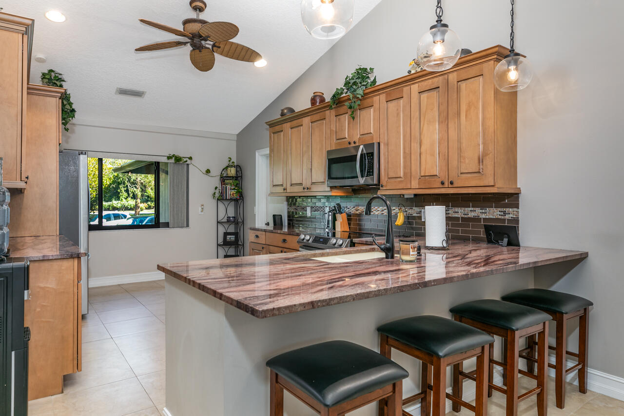 1634 SW Saint Andrews Drive