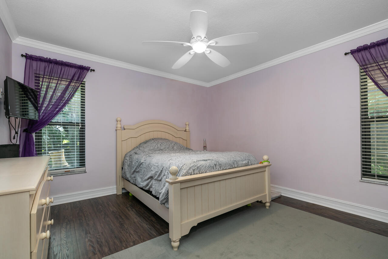 1634 SW Saint Andrews Drive