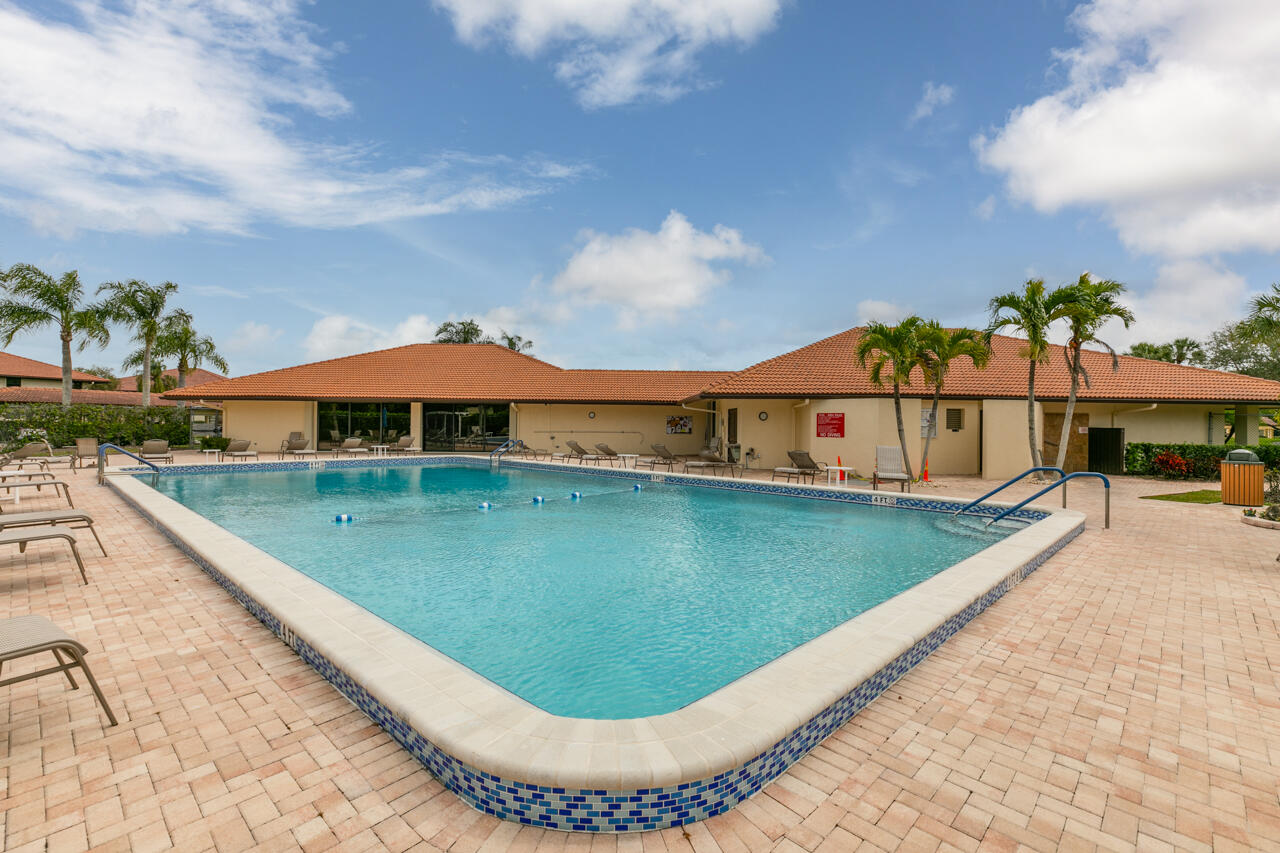 671 SW South River Drive 104
