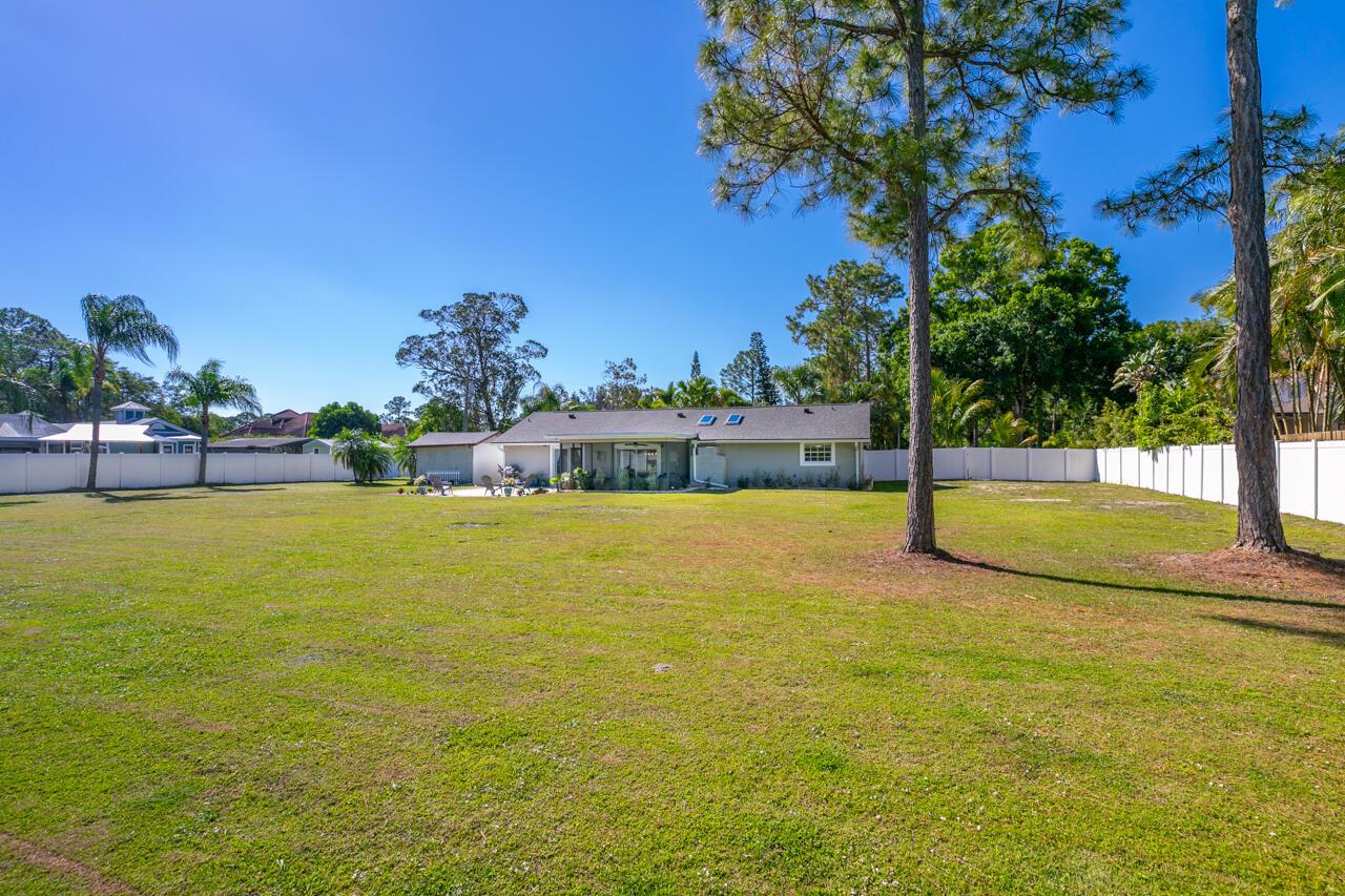 12567 175th Road N