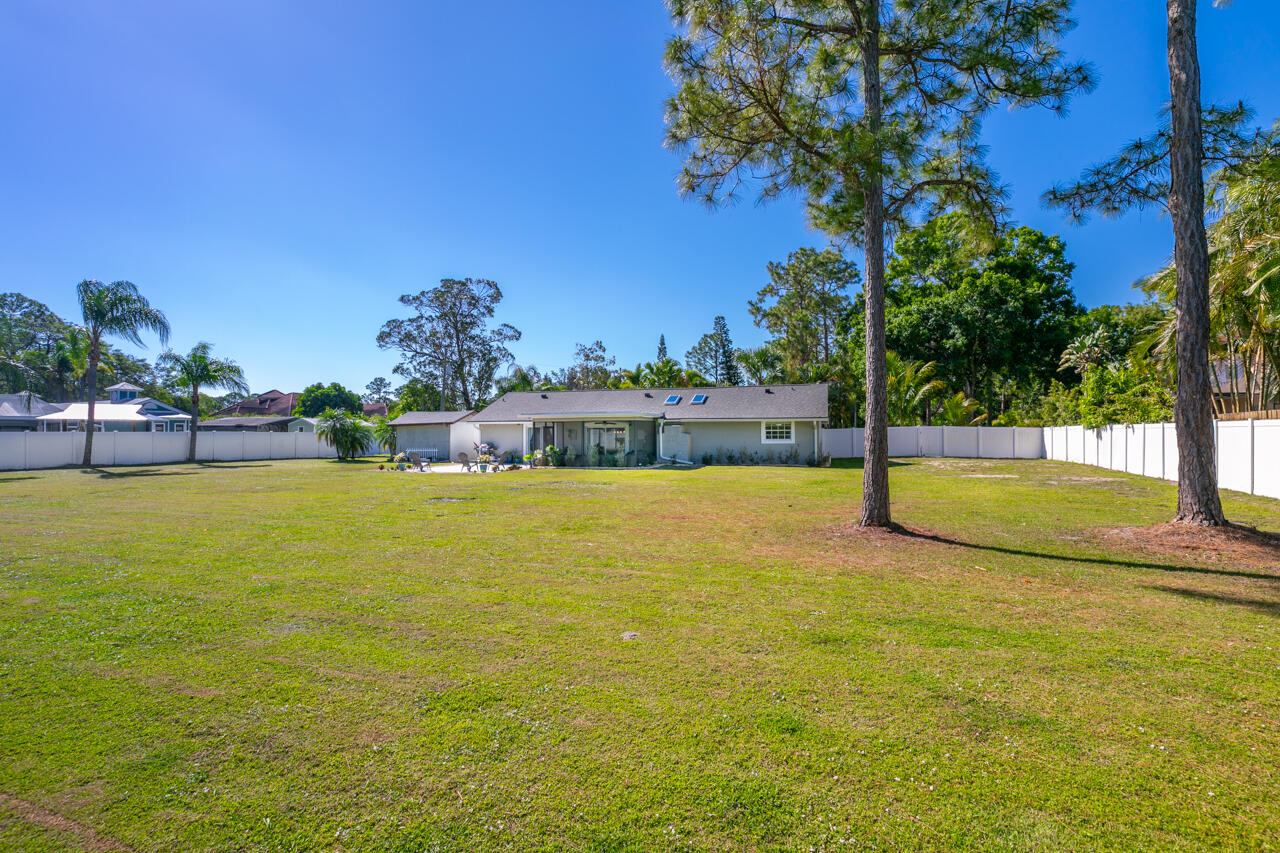 12567 175th Road N