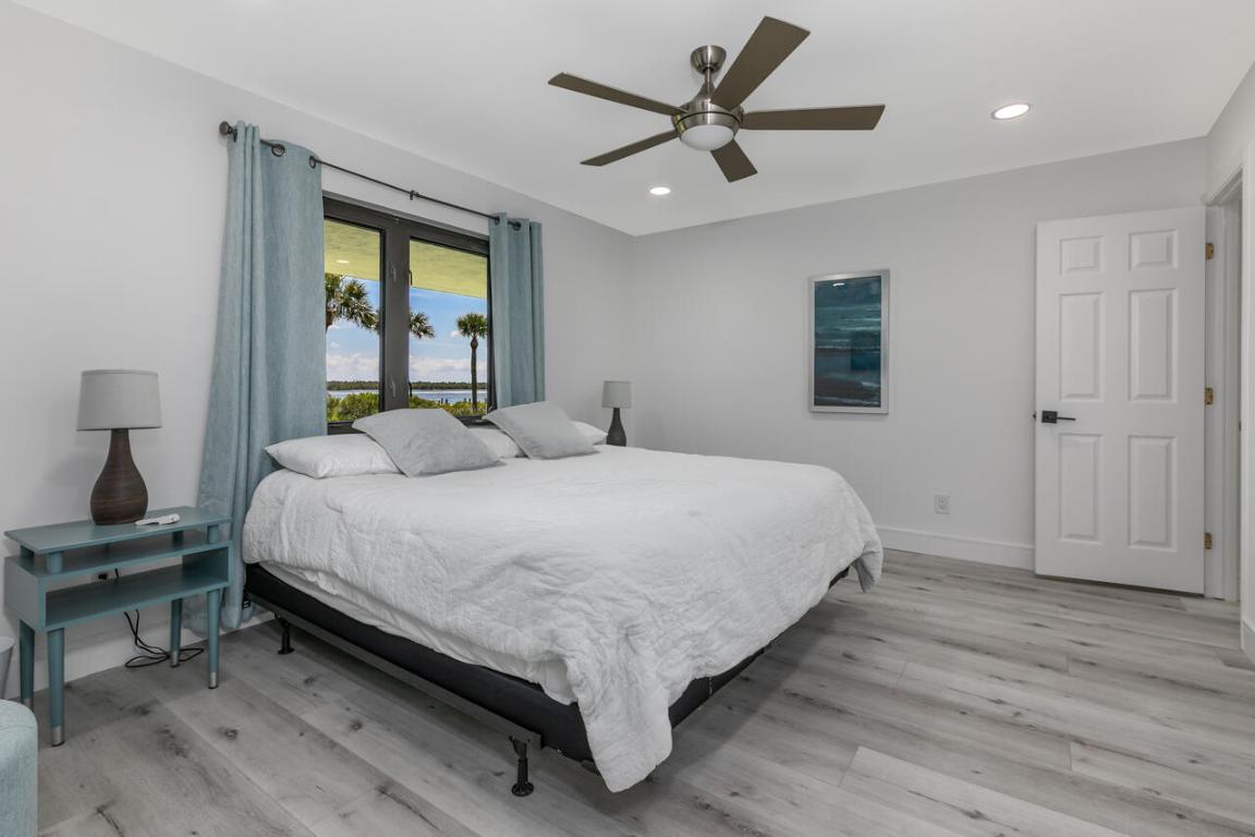 5570 SE Miles Grant Road