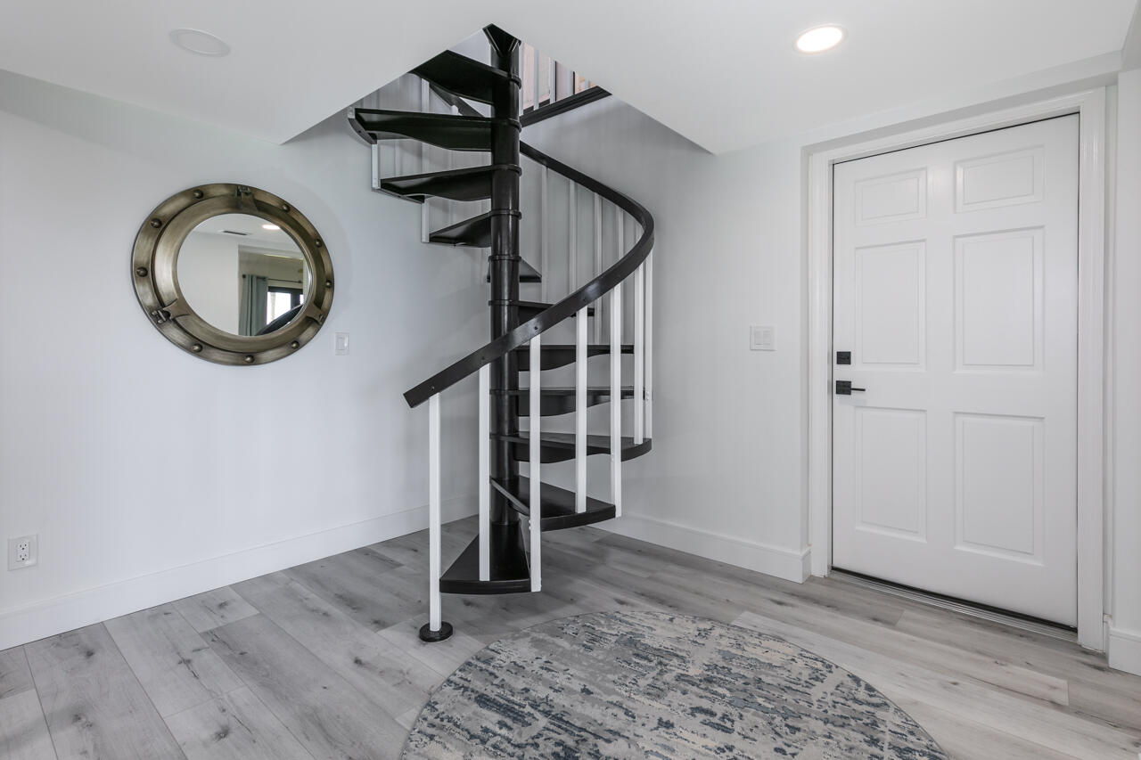 5570 SE Miles Grant Road