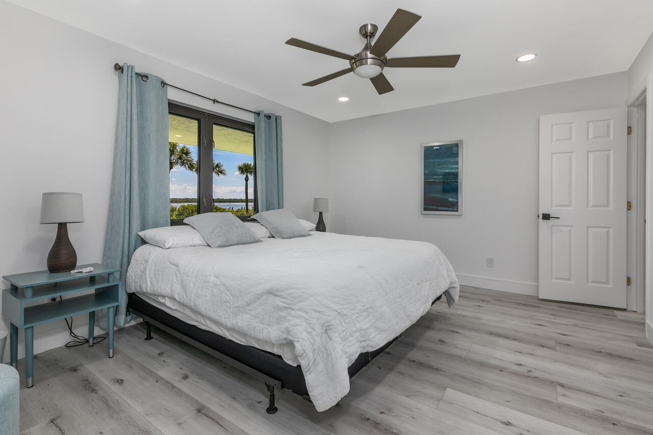 5570 SE Miles Grant Road