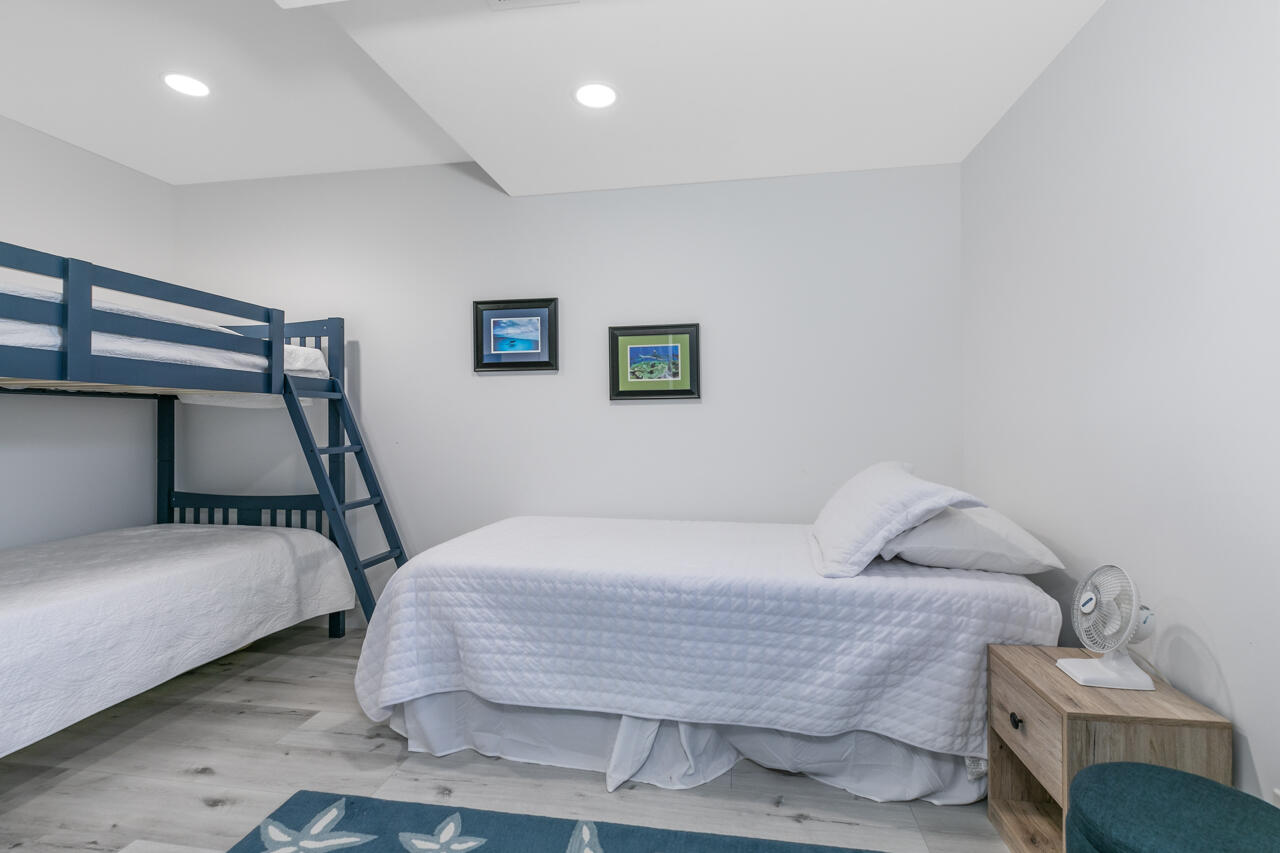 5570 SE Miles Grant Road