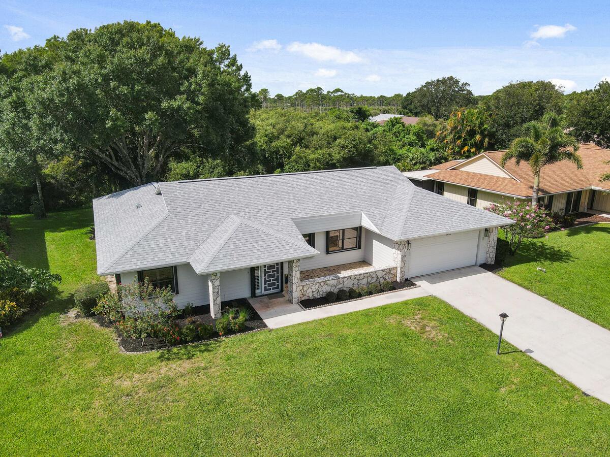 8144 SE Cypress Point Place
