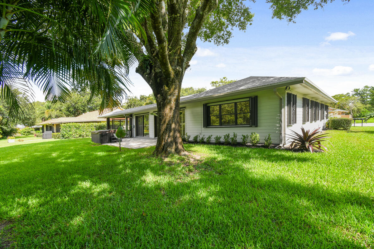 8144 SE Cypress Point Place