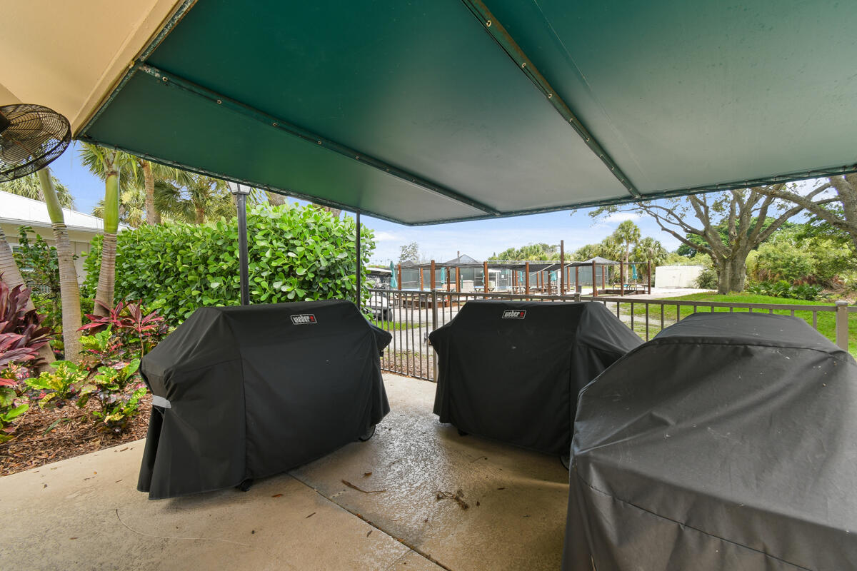 8144 SE Cypress Point Place